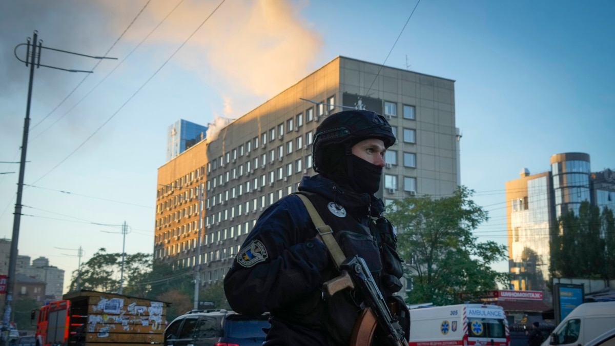 Кличко заявив про нові вибухи в Києві