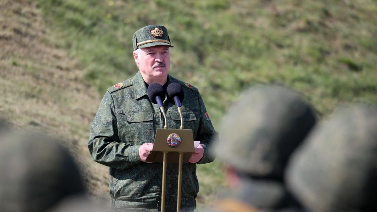 Росія продовжує перекидання підрозділів до Білорусі – Генштаб