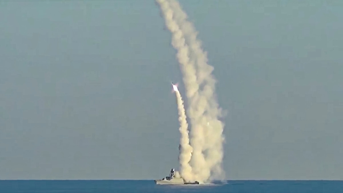 Росія збільшила число ракетоносіїв у Чорному морі під час ранкової тривоги – ОК «Південь»