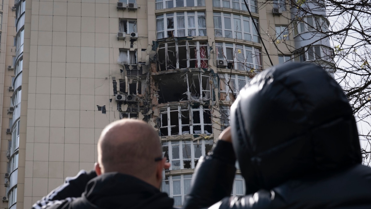 Завершено розбір аварійних конструкцій багатоповерхівки, яка постраждала через атаку РФ на Київ у ніч на 8 травня 
