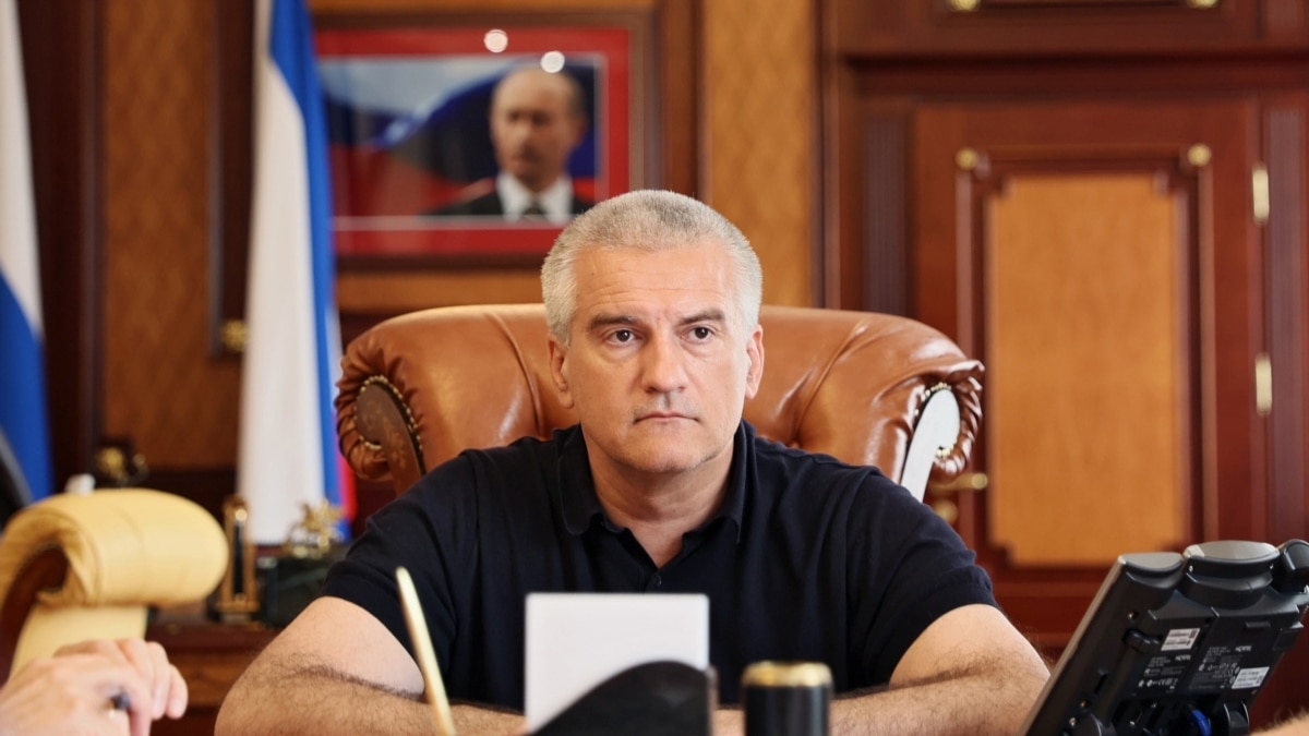 Аксьонов заявив, що окупований Крим уночі атакували понад 30 БПЛА